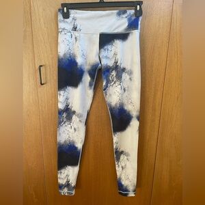 Lululemon Blue/Cream  Legging (size 8)